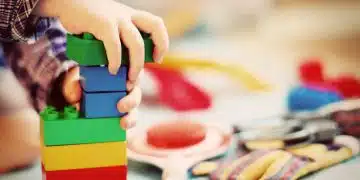 Comment choisir des jouets éducatifs pour les jeunes enfants ?