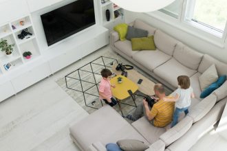Salon rectangulaire : conseils pour bien aménager l'espace !